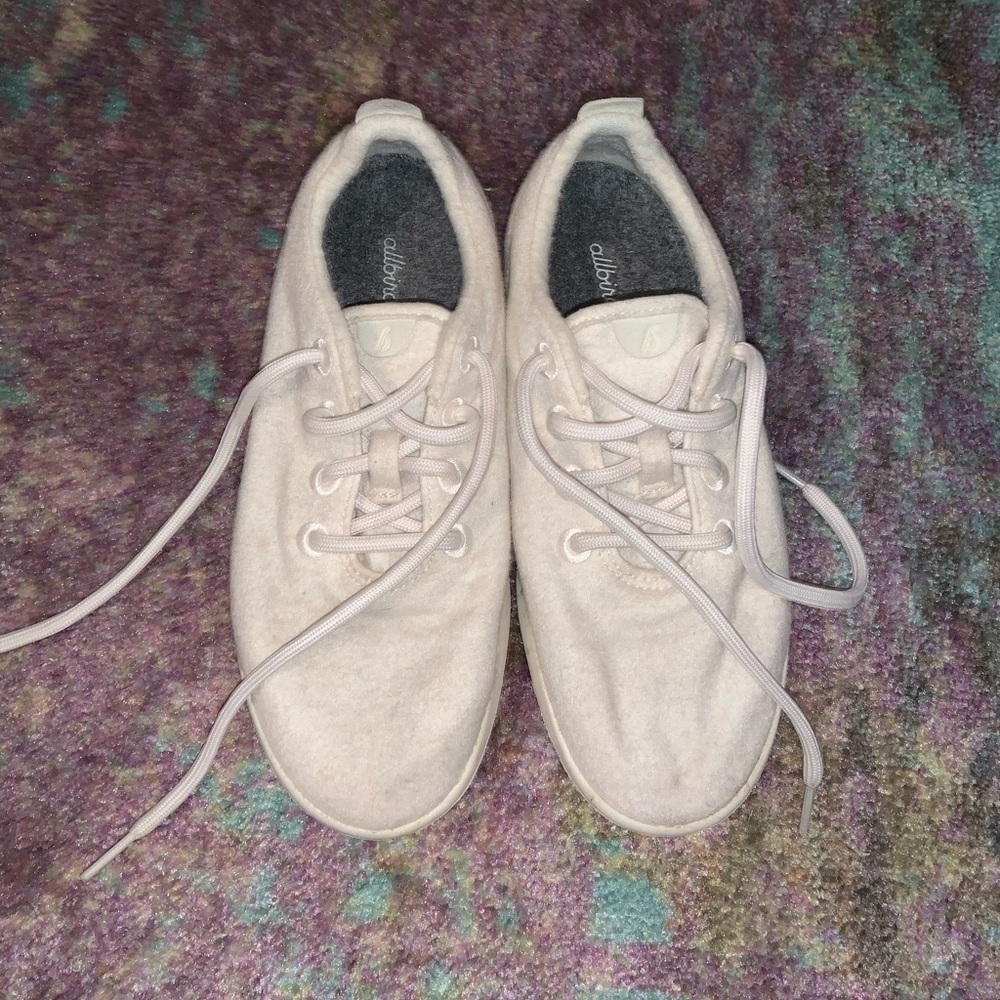 Allbirds Women’s Wool Runners- 8